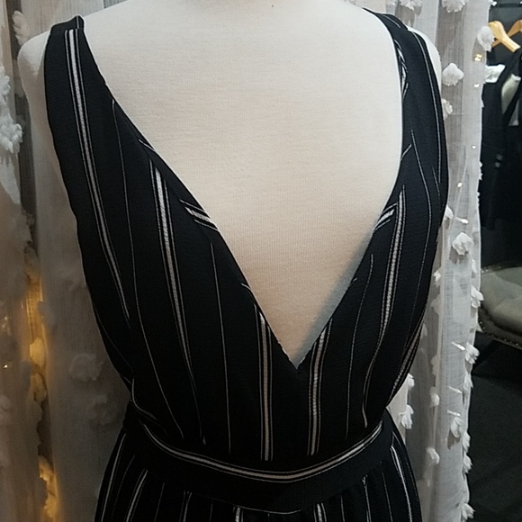 Black and White jumpsuit - Picture 3 of 3